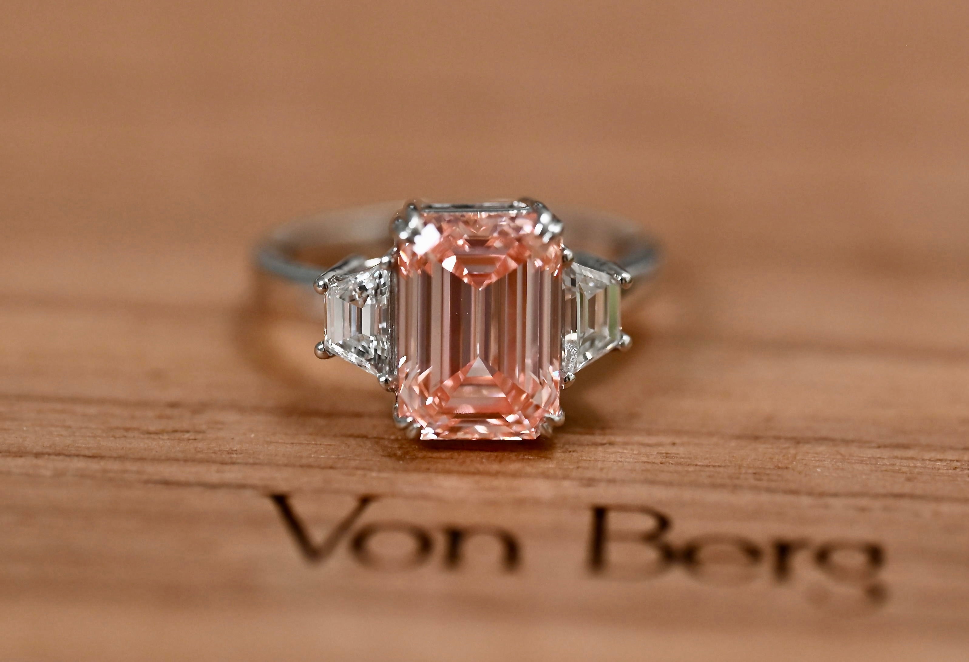 4.68 Carat TW Emerald Cut, Fancy Vivid Pink Diamond Ring (Lab Grown CVD)